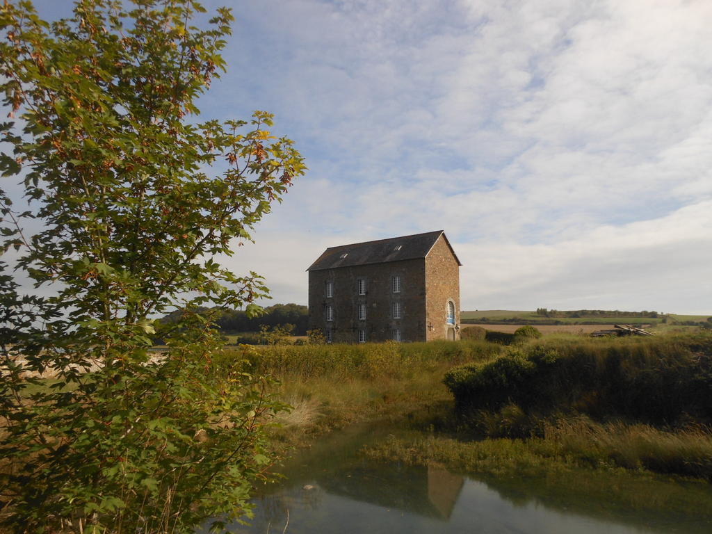 Le Jardin A Mordreuc Bed & Breakfast Pleudihen-sur-Rance Exterior foto