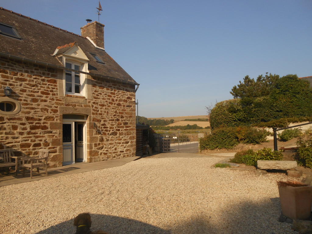 Le Jardin A Mordreuc Bed & Breakfast Pleudihen-sur-Rance Exterior foto